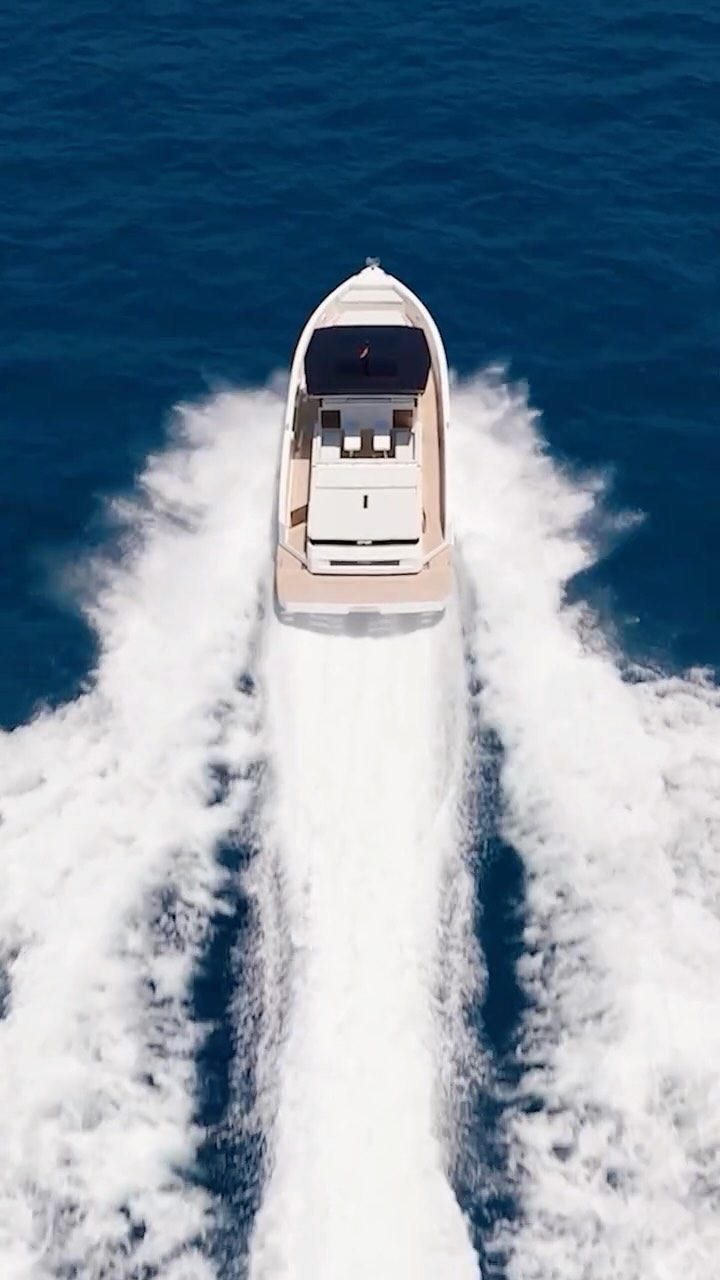 Instagram post from the_boat_club. This post is in position 1.